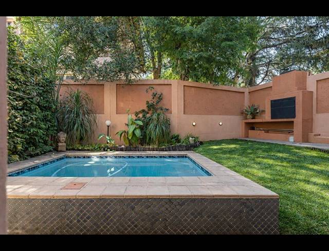 2 BEDROOM CLUSTER FOR SALE IN WATERKLOOF RIDGE